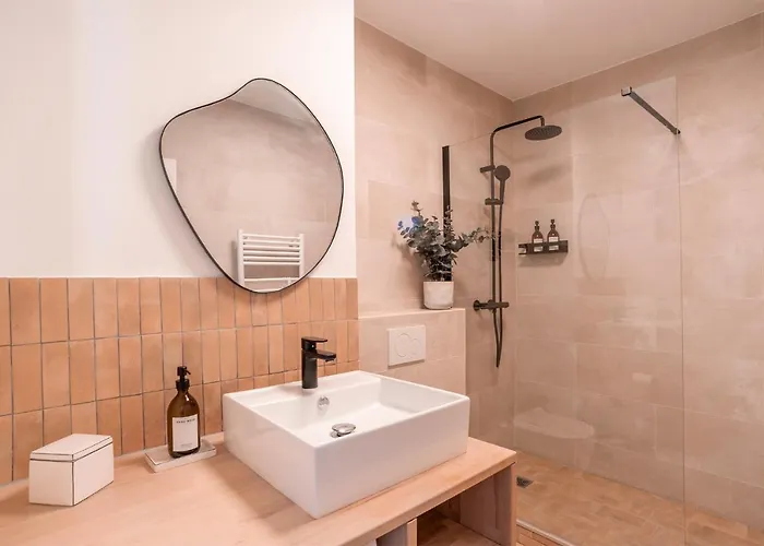 Grand Studio 38m2 Vue Mer Et Parking ! Daire Hyères